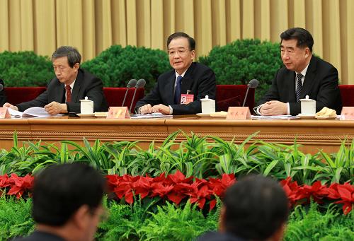 12月27日起,中央农村工作会议在北京举行。中共中央政治局常委、国务院总理温家宝出席会议并讲话。新华社记者 庞兴雷 摄