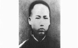 1913年，在湖南省立第四师范学校求学时的毛泽东