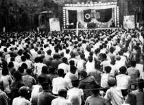 中国人民大学学生举行“发对美帝侵略台湾朝鲜运动大会”