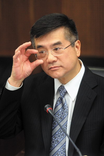 6万亿:骆家辉打中国主意